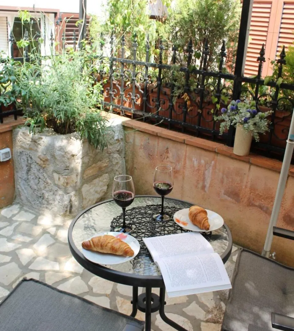 Apartman Nord2 S Romanticnom Privatnom Terasom Rovinj 0*,